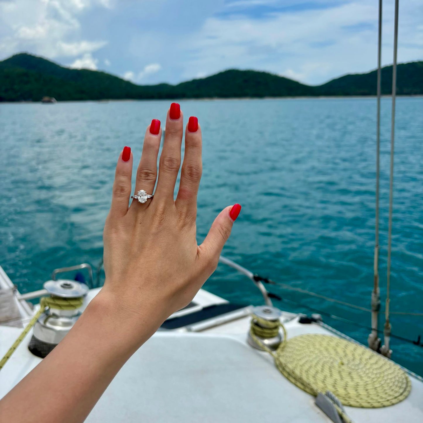 Classic Oval and Pears - 2ct+ (10mm+, D/E & VVS)