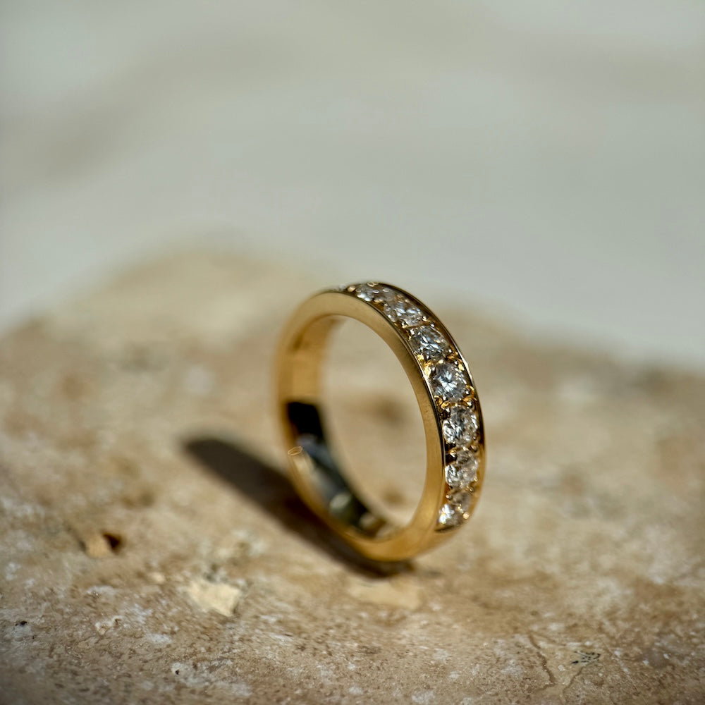 1ct Grain set diamond band