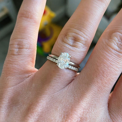 Classic Oval Cut Solitaire - 0.90ct+ (7.7mm+, D/E & VVS)