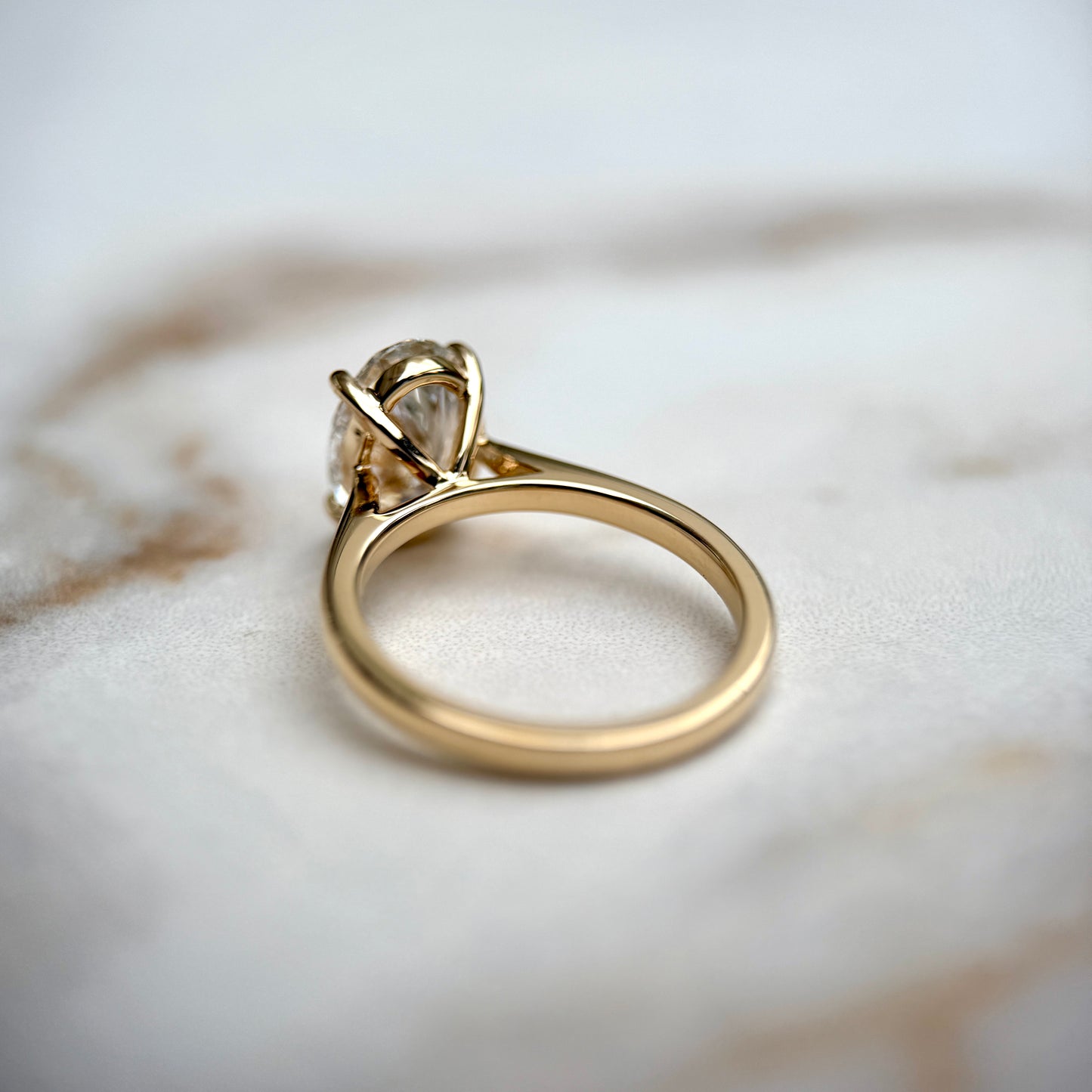 Cathedral Set Classic Oval Cut Solitaire - 2ct+ (10mm+, D/E & VVS)