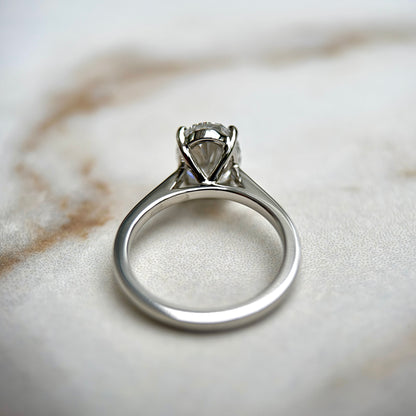 Cathedral Set Classic Oval Cut Solitaire - 2ct+ (10mm+, D/E & VVS)