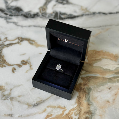 Cathedral Set Classic Oval Cut Solitaire - 3ct+ (11.5mm+, D/E & VVS)