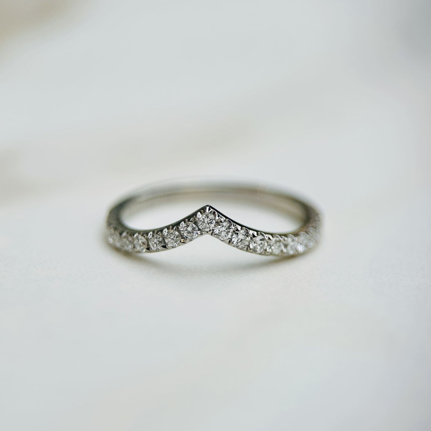 Classic Pointed Band - 0.30ct