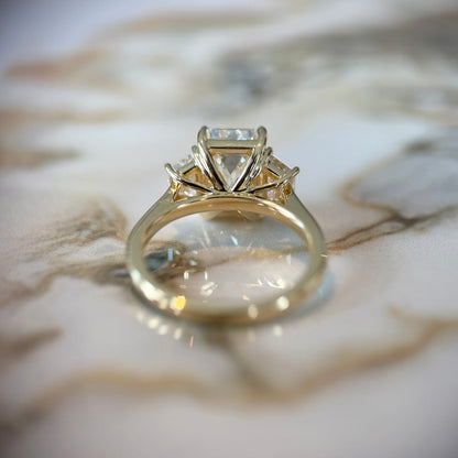 London Diamonds Classic Emerald and Trapezoids - 3ct+ (9.5mm+, D/E & VVS)