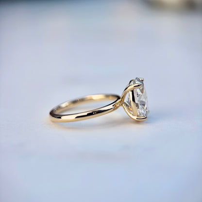 Classic Oval Cut Solitaire - 2.50ct+ (10.5mm+, D/E & VVS)