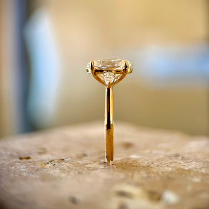 Classic Oval and Pears - 3ct+ (11.5mm+, E/VS1+)