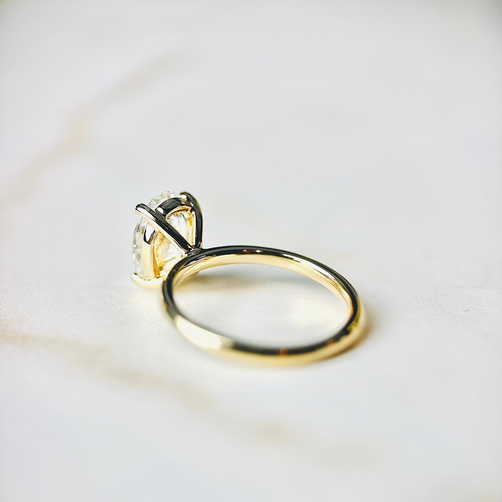 Classic Oval Cut Solitaire - 2ct+ (10mm+, D/E & VS1+)