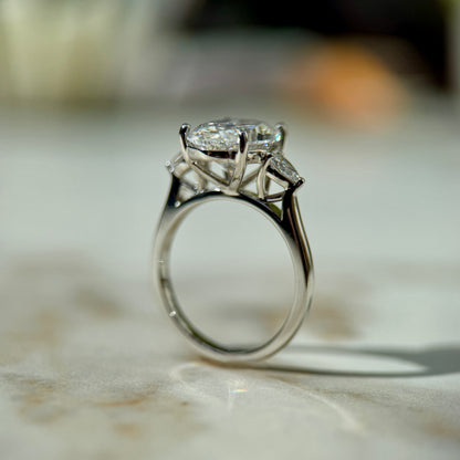Classic Oval and Pears - 2.50ct+ (10.5mm+, D/E & VVS)