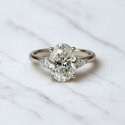 Classic Oval and Pears - 2.50ct+ (10.5mm+, D/E & VVS)