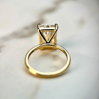 Classic Radiant Cut Solitaire - 5ct+ (12mm+, D/E & VVS)