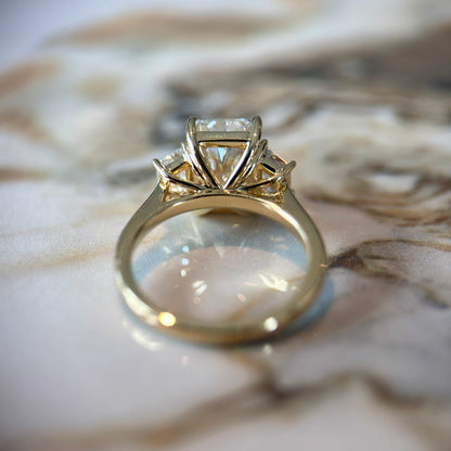 London Diamonds Classic Radiant and Trapezoids - 3ct+ (10mm+, D/E & VVS)