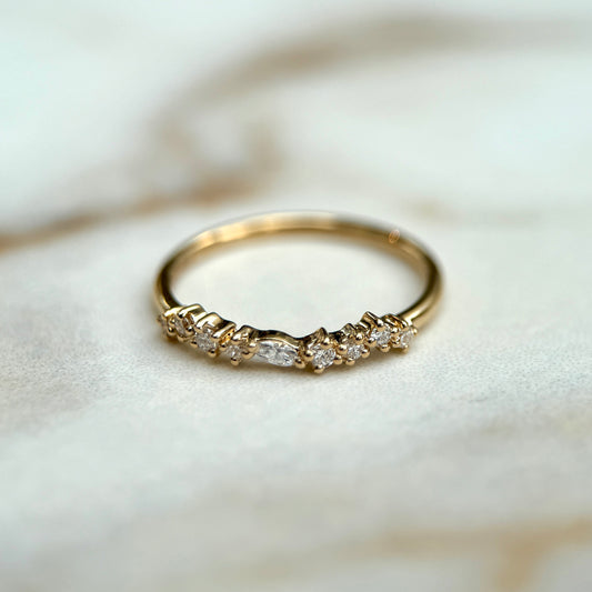Delicate Pretty Band - 0.12ct