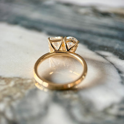 Emerald and Pear Moi et Toi - 2.5ct+ (D/E & VVS)