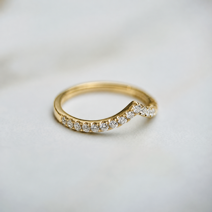 Classic Pointed Band - 0.30ct