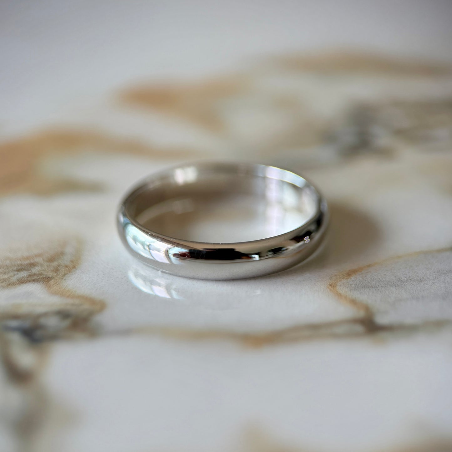 London Diamonds Wedding Band - 4mm