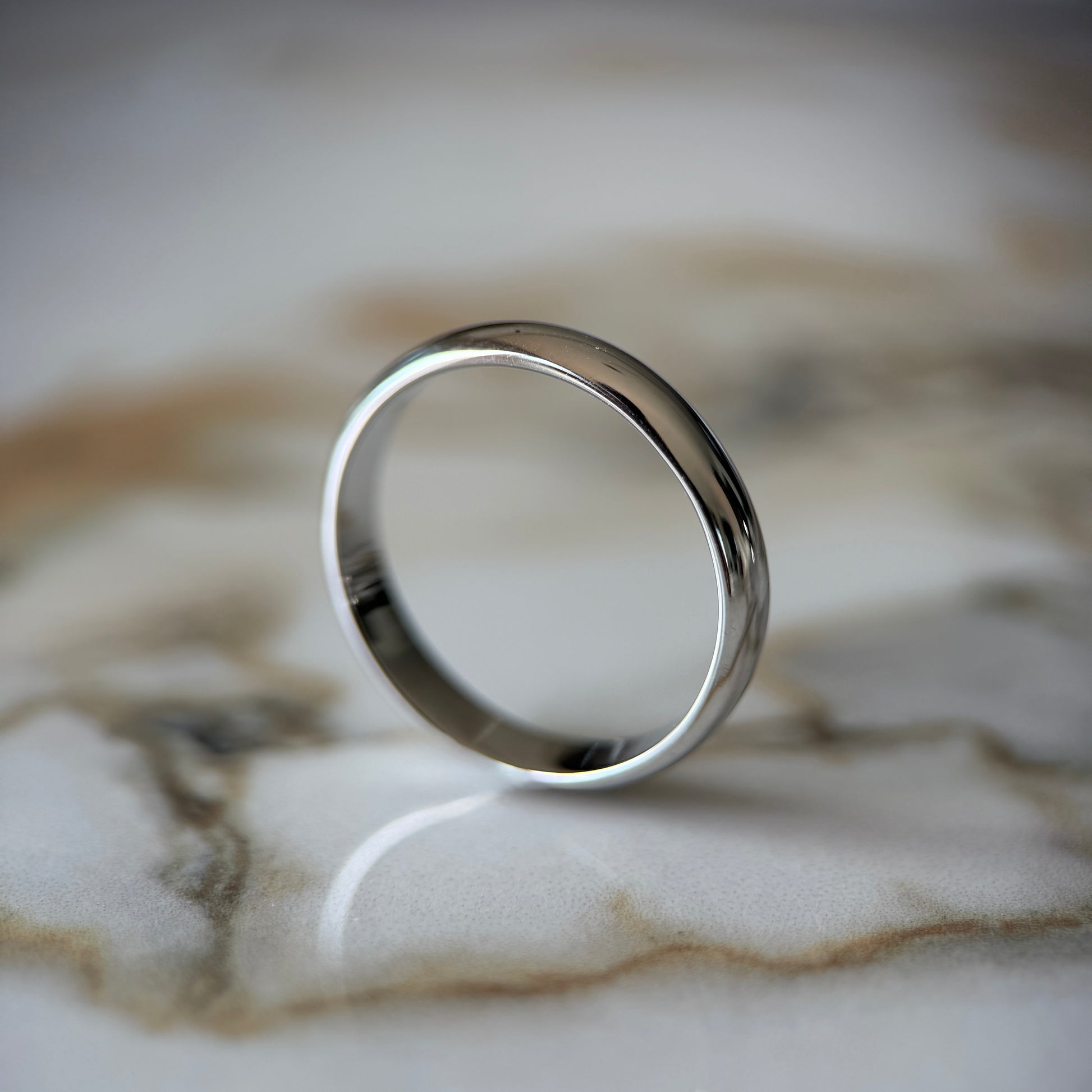 London Diamonds Wedding Band - 4mm
