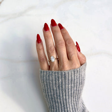 Classic Oval Cut Solitaire 2ct+ (10mm+, D/E VVS) – London Diamonds