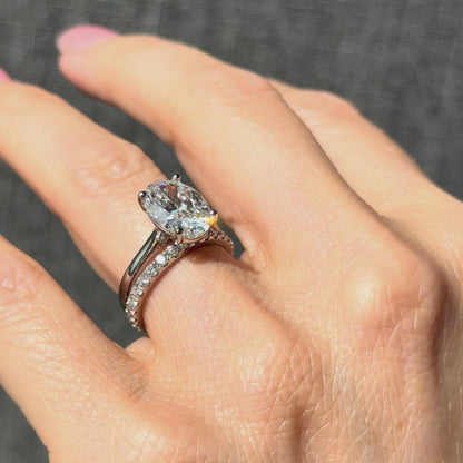 Cathedral Set Classic Oval Cut Solitaire - 3ct+ (11.5mm+, D/E & VVS)