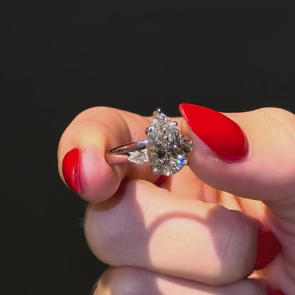 Classic Pear and Pears - 3ct+ (E/VS1+)