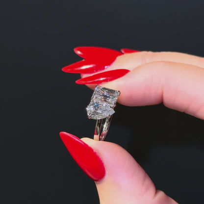 Emerald and Pear Moi et Toi - 2.5ct+ (D/E & VVS)