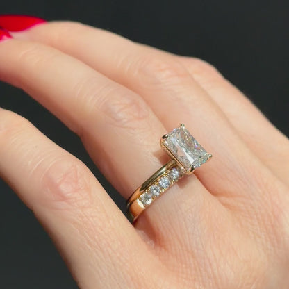 Classic Radiant Cut Solitaire - 3ct+ (10mm+, D/E & VVS)