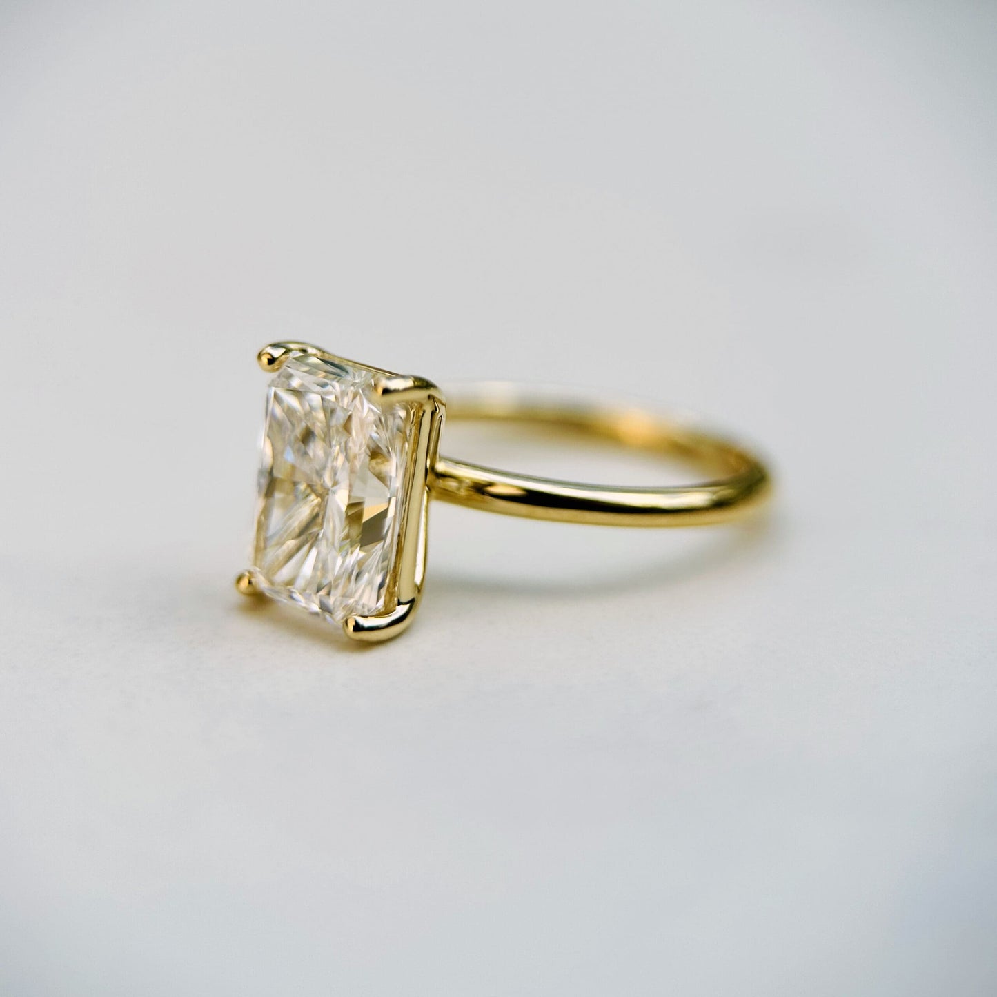 Classic Radiant Cut Solitaire - 3ct+ (10mm+, D/E & VVS)